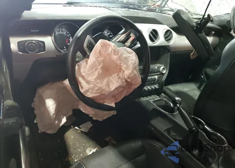 2015 Ford Mustang Gt z USA, uszkodzony, nr VIN 1FATP8FF2F5390054